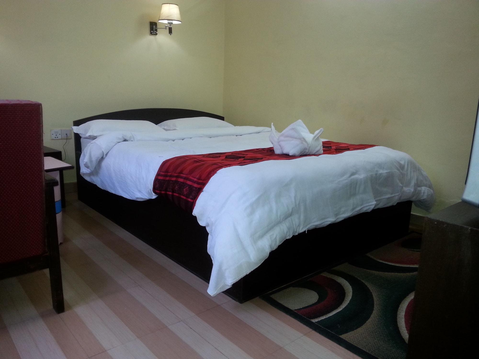 Hotel Fewa Holiday Inn Покхара Экстерьер фото